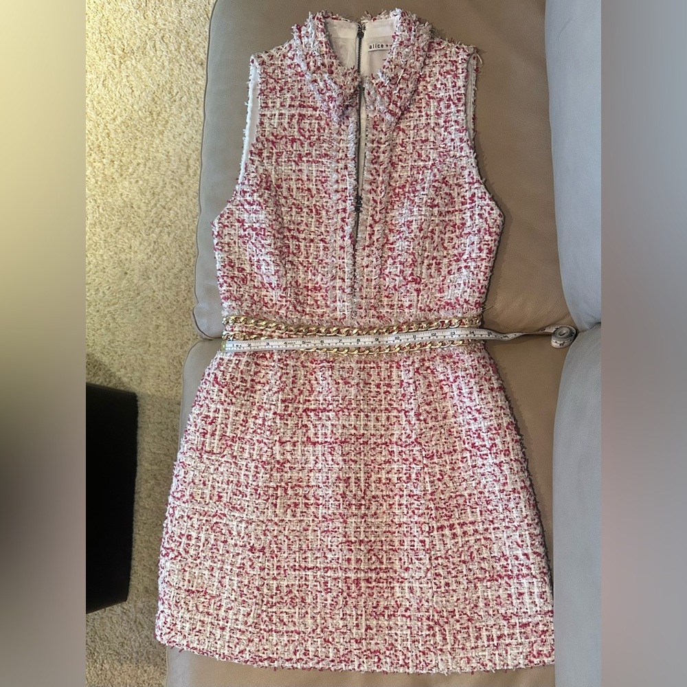 Alice + Olivia Pink and White Sleeveless Sheath Dress - Picture 9 of 10